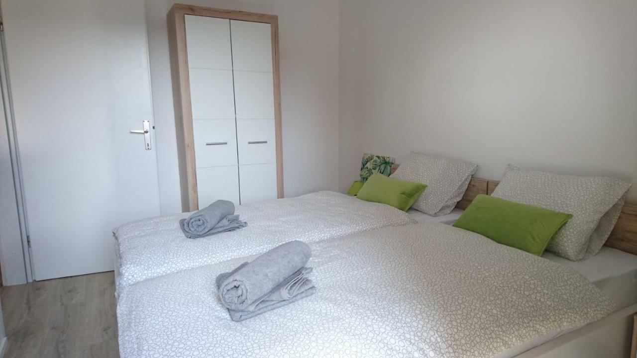 Appartement Ela Cres Extérieur photo