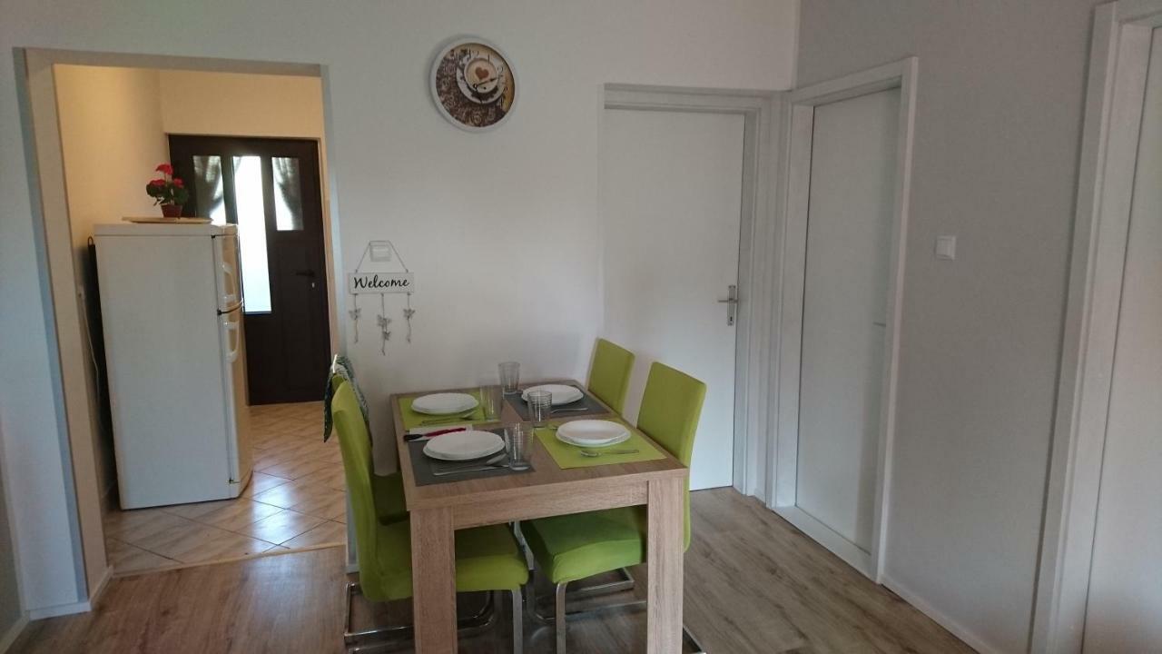 Appartement Ela Cres Extérieur photo