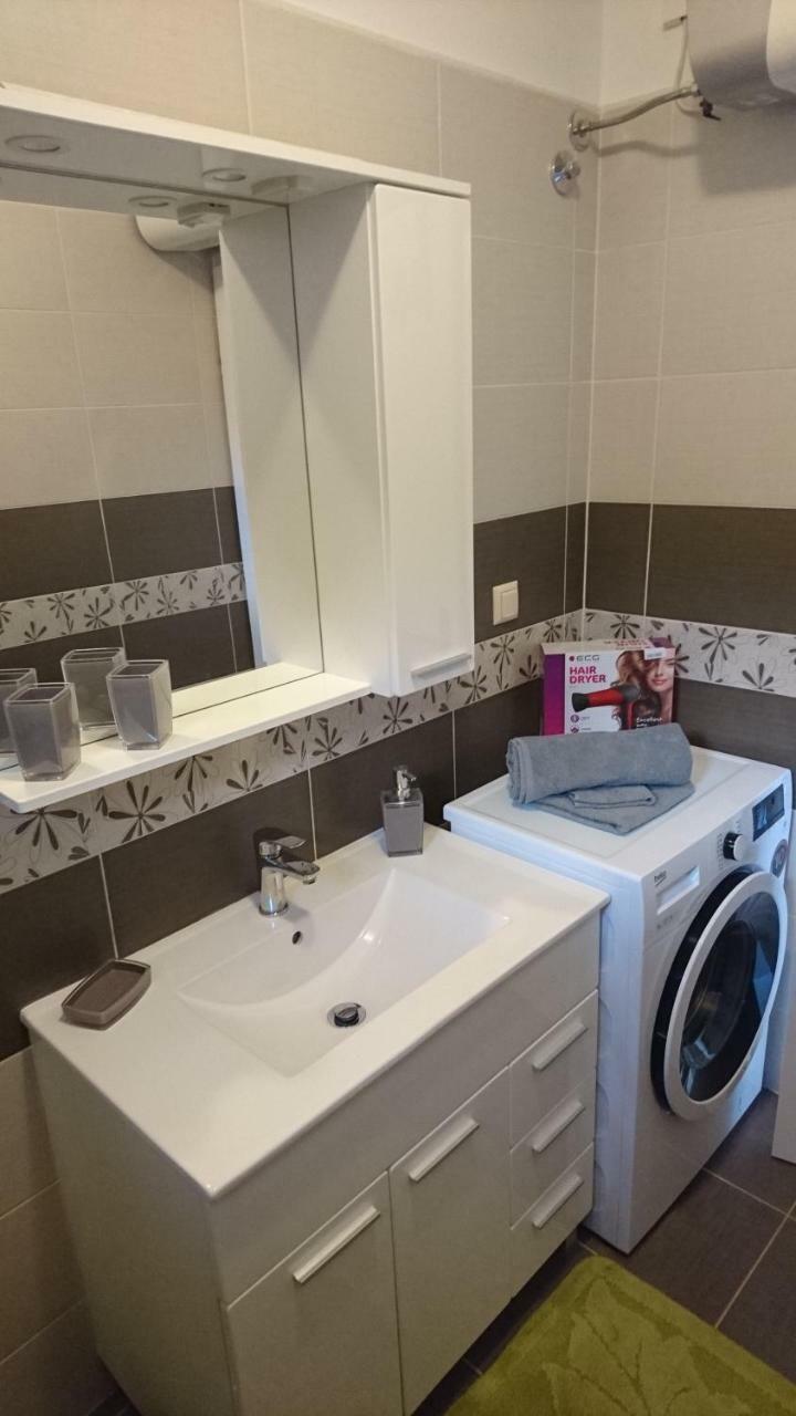 Appartement Ela Cres Extérieur photo