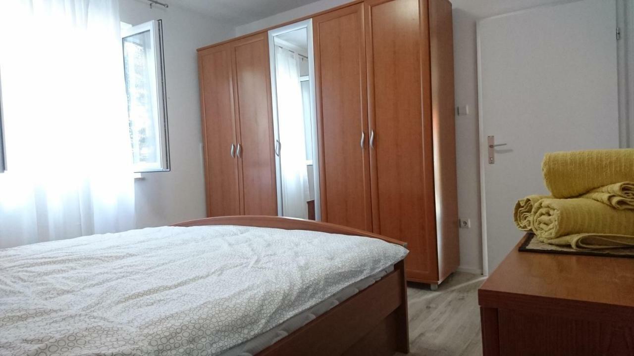 Appartement Ela Cres Extérieur photo